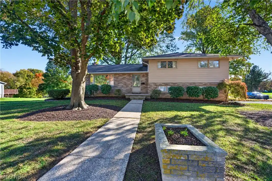 Photo 1 of Single family home for sale at 44 Elm St, Rittman, OH 44270 | MLS# 5254584 | Listing updated on 2026-10-28