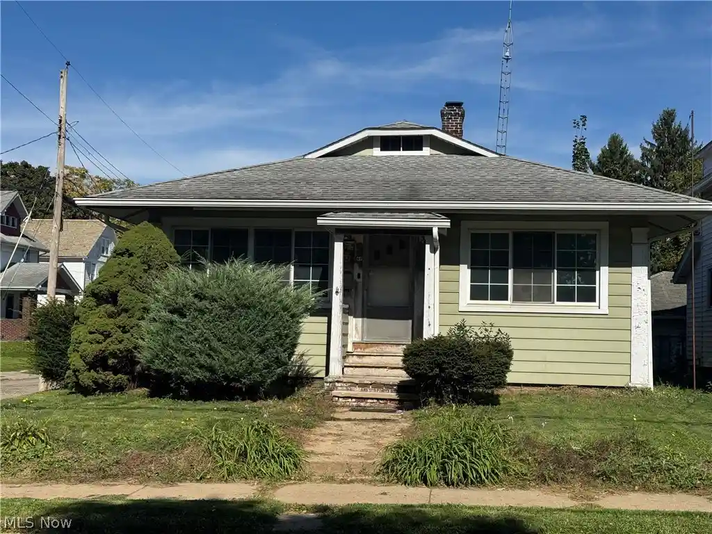 Photo 1 of Single family home for sale at 97 W Oxford St, Alliance, OH 44601 | MLS# 5254266 | Listing updated on 2026-10-27