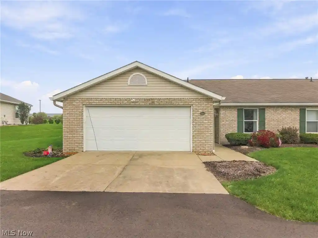 Photo 1 of Condo for sale at 2806 Marsh Ave Nw, Canton, OH 44708 | MLS# 5254633 | Listing updated on 2026-10-20