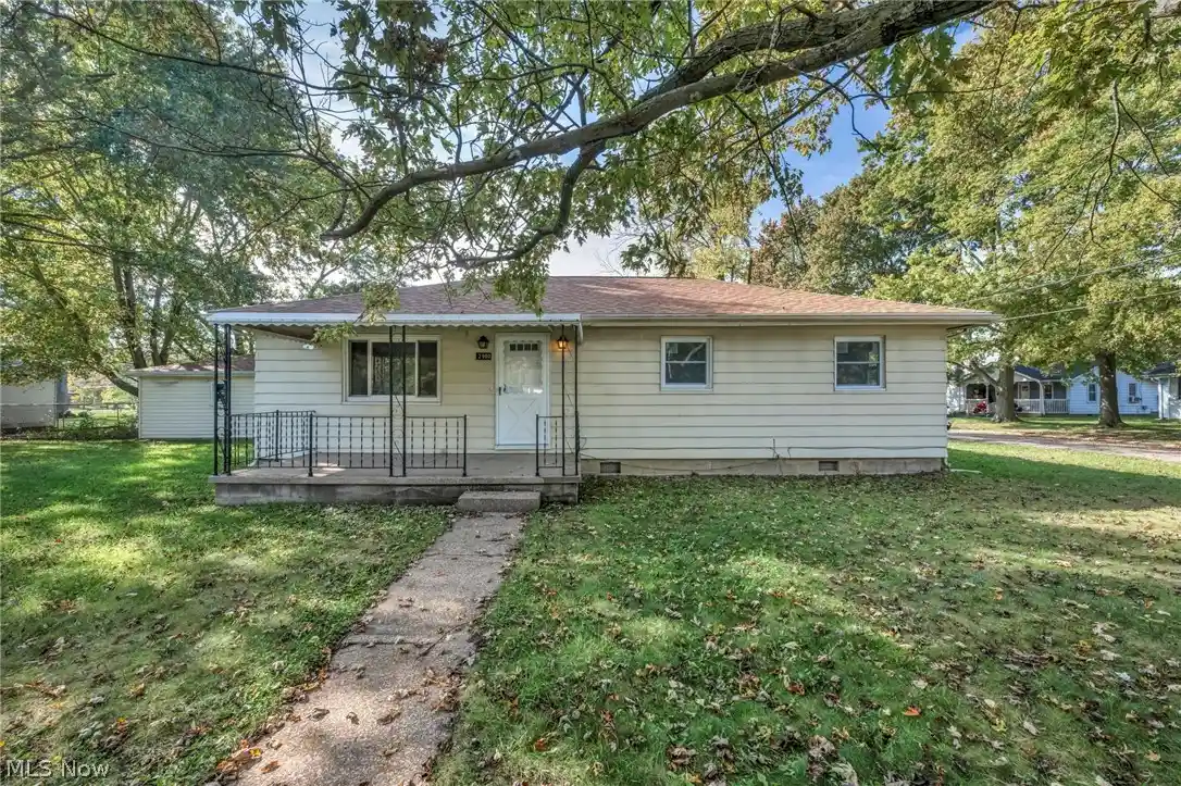 Photo 1 of Single family home for sale at 2900 Brenner Dr, Lorain, OH 44053 | MLS# 5254303 | Listing updated on 2026-10-20
