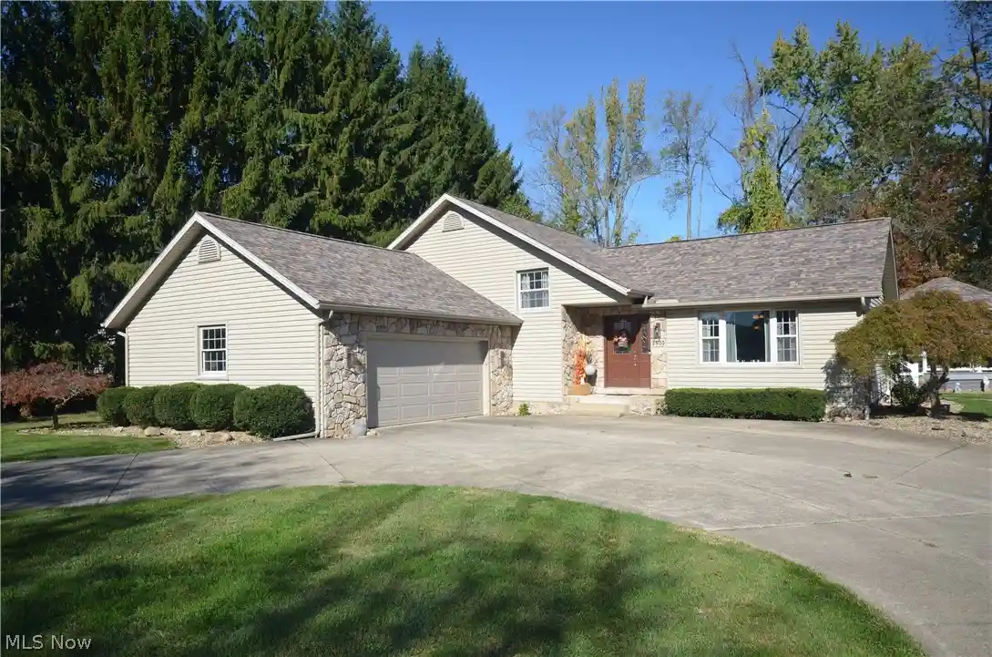 Photo 1 of Single family home for sale at 3805 Lake Vista Rd, Coventry Township, OH 44319 | MLS# 5252032 | Listing updated on 2026-10-20