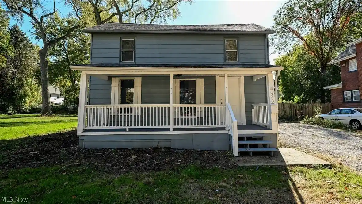 Photo 1 of Single family home for sale at 260 E York St, Akron, OH 44310 | MLS# 5254378 | Listing updated on 2026-10-20