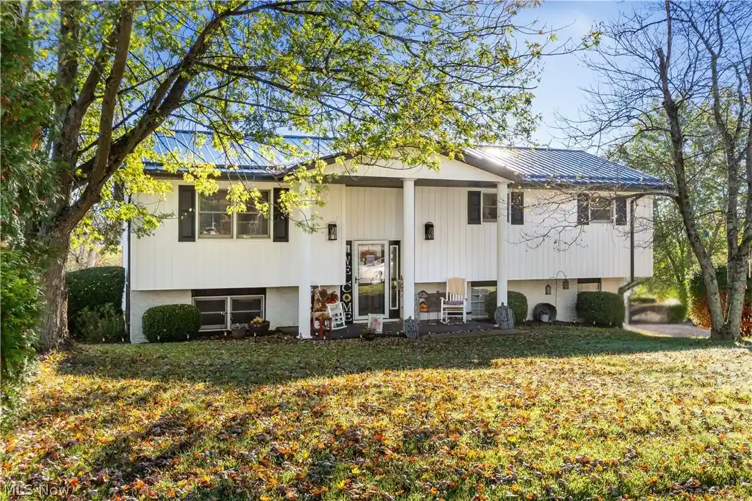 Photo 1 of Single family home for sale at 3780 Dona Dr, Zanesville, OH 43701 | MLS# 5254322 | Listing updated on 2026-10-21