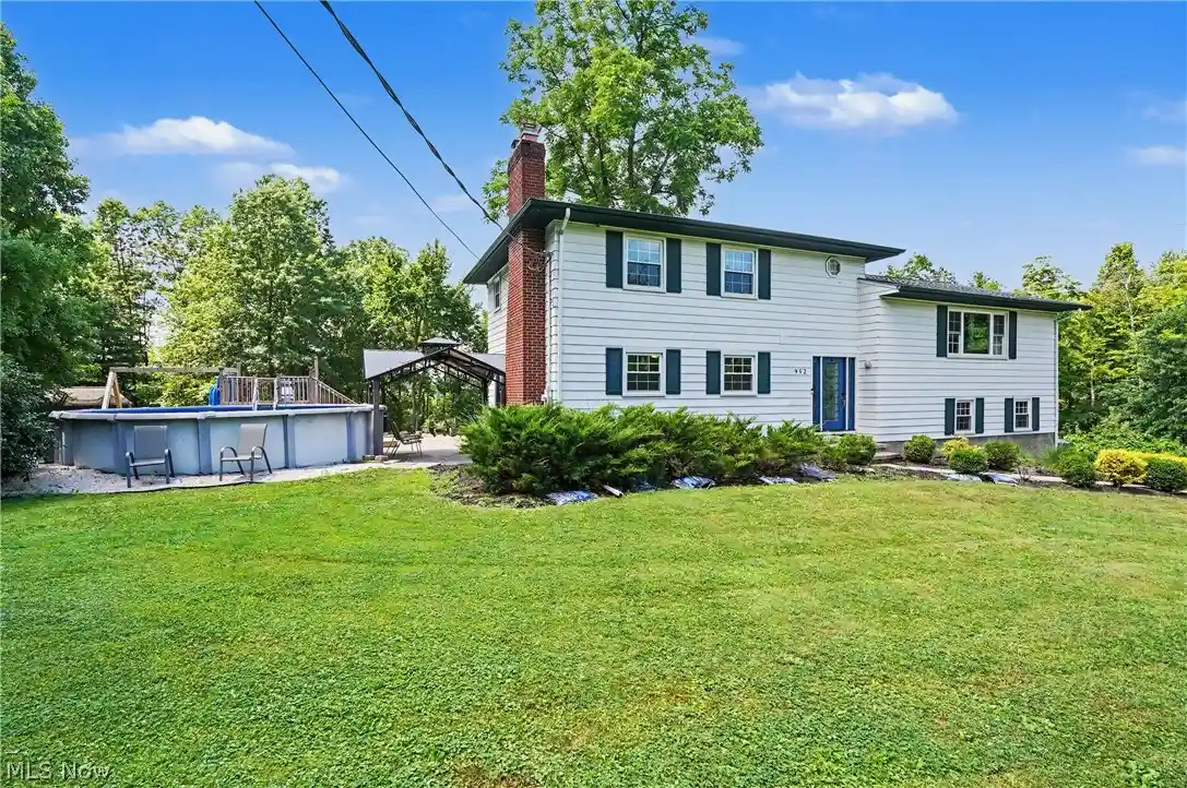 Photo 1 of Single family home for sale at 952 Ravenna Rd, Kent, OH 44240 | MLS# 5254445 | Listing updated on 2026-10-21