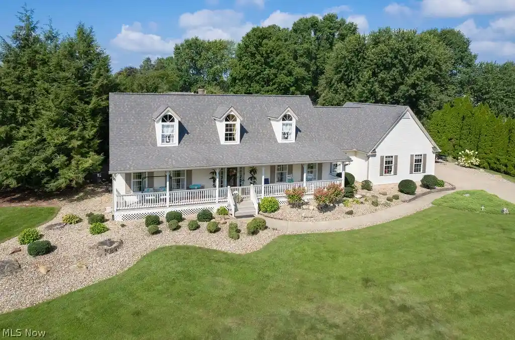 Single family home for sale at 1067 Mohawk Trl SW, Hartville, OH 44632 | MLS# 5254797