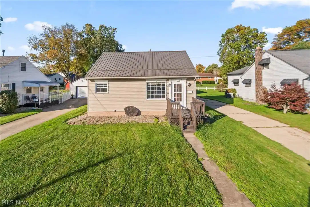 Single family home for sale at 1427 E Broad, Louisville, OH 44641 | MLS# 5234866