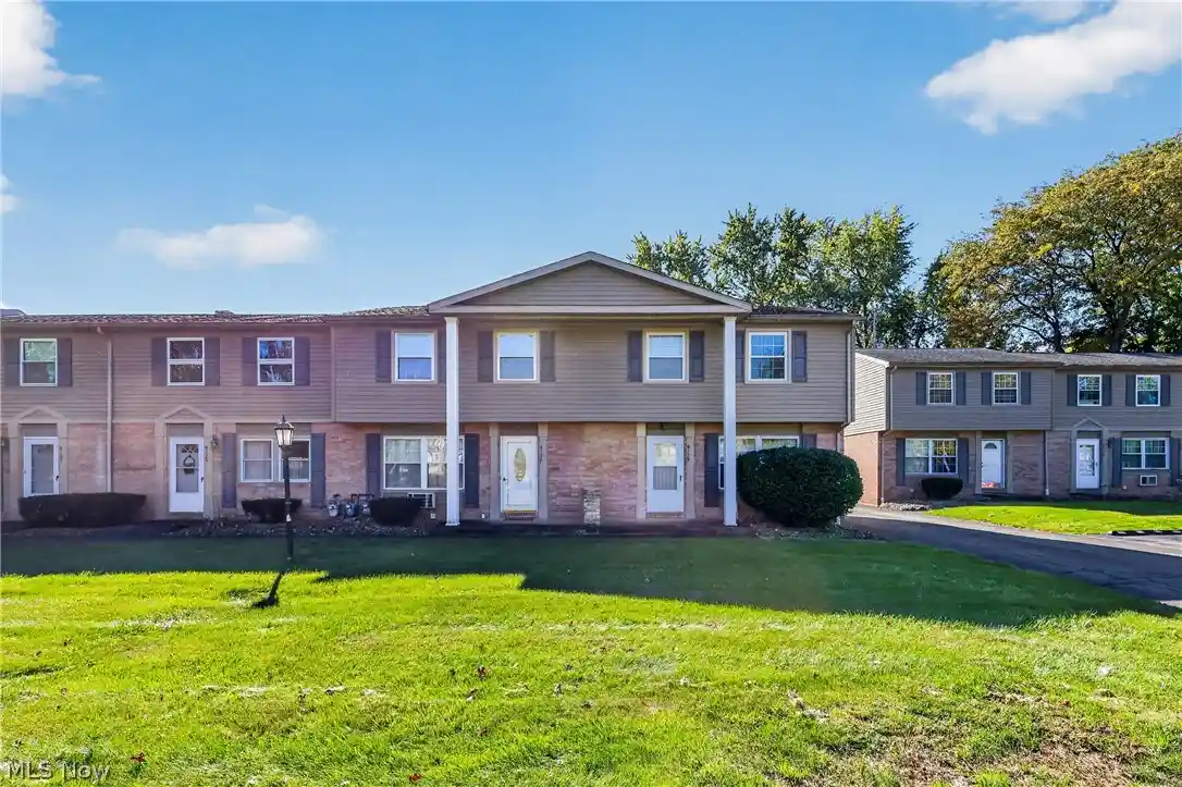 Photo 1 of Sale Pending at 4129 New Rd, Youngstown, OH 44515 | MLS# 5254858 | Listing updated on 2026-10-23