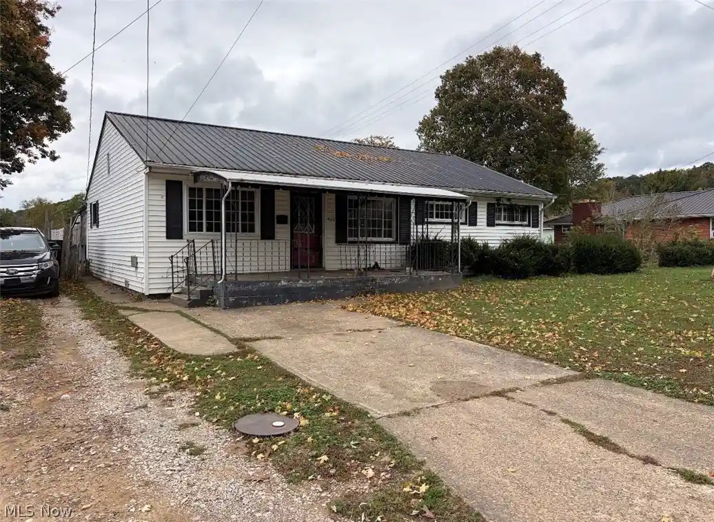Single family home for sale at 405 Gibbs St, Ravenswood, WV 26164 | MLS# 5253447