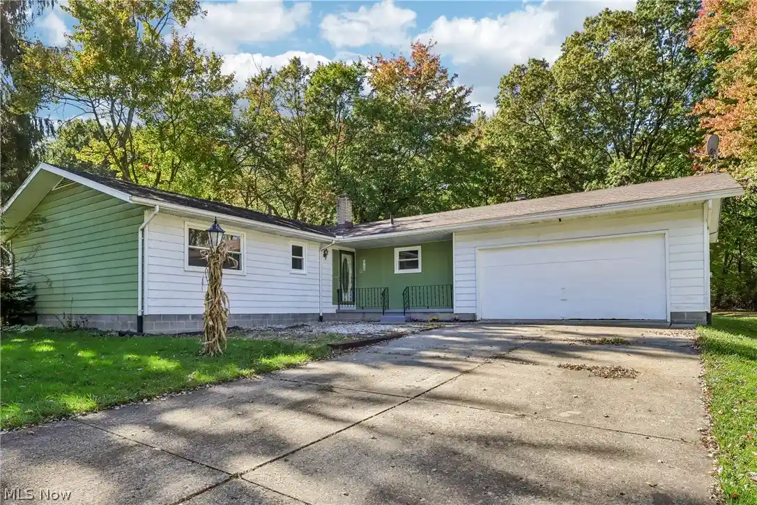 Photo 1 of Sale Pending at 5758 Dailey Rd, New Franklin, OH 44319 | MLS# 5254265 | Listing updated on 2026-10-28