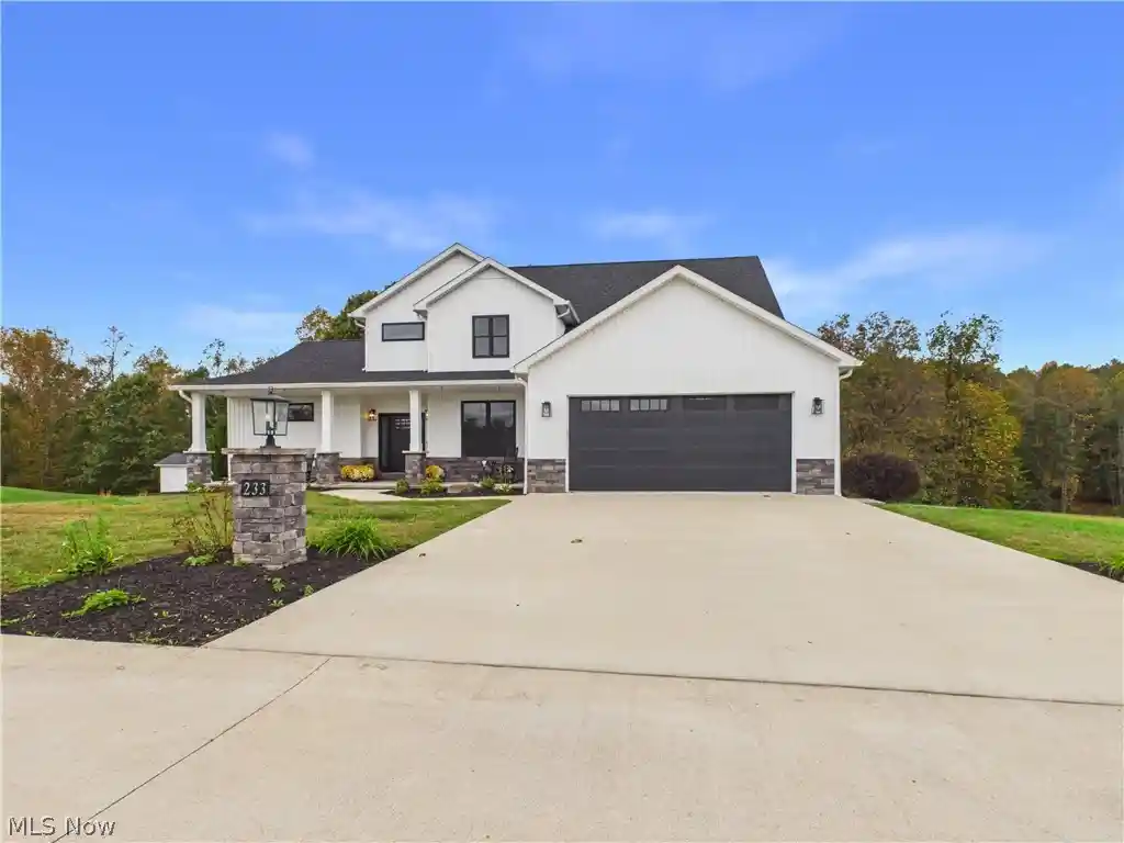 Single family home for sale at 233 Apple Hl Ln, Parkersburg, WV 26104 | MLS# 5254255