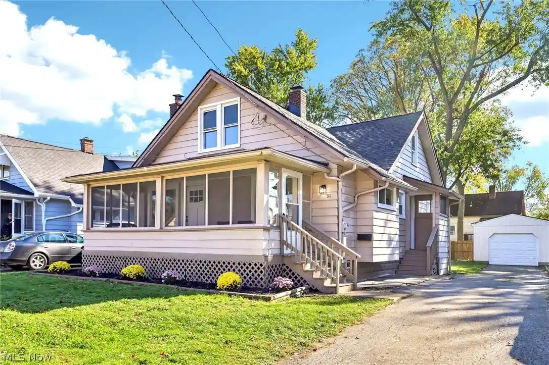 Photo 1 of Sale Pending at 31 Wilda Ave, Youngstown, OH 44512 | MLS# 5255113 | Listing updated on 2026-10-28