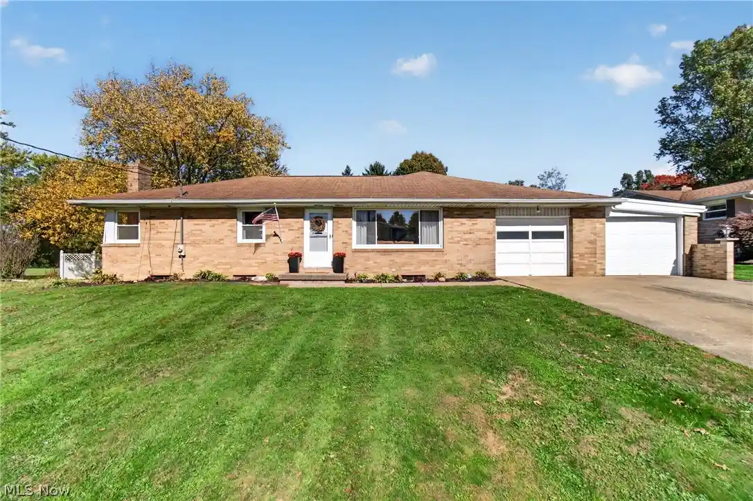 Photo 1 of Single family home for sale at 5701 Rosedale St, Louisville, OH 44641 | MLS# 5254811 | Listing updated on 2026-10-30