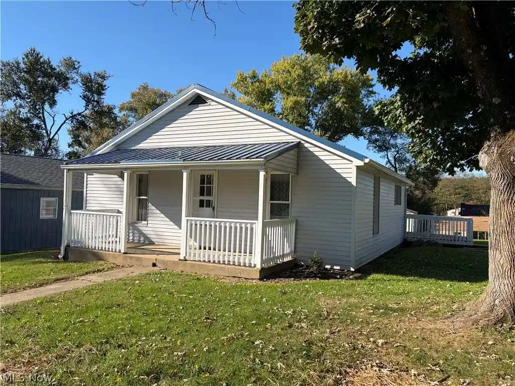 Photo 1 of Single family home for sale at 93 Deerfield Rd, Zanesville, OH 43701 | MLS# 5251983 | Listing updated on 2026-10-22