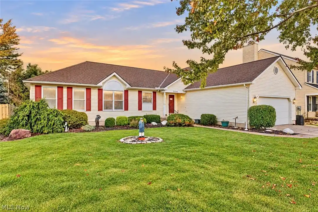 Single family home for sale at 5900 S Mayflower Dr, Lorain, OH 44053 | MLS# 5254062