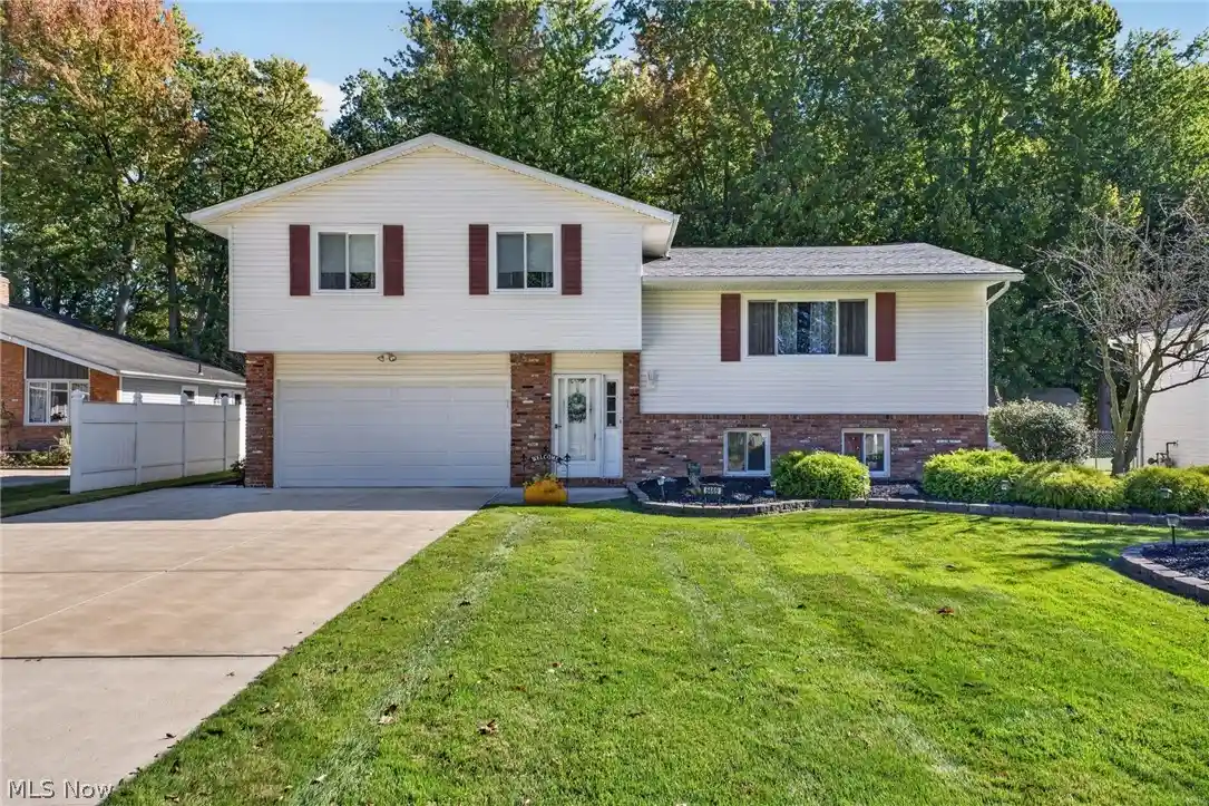 Photo 1 of Single family home for sale at 6469 Carter Blvd, Mentor, OH 44060 | MLS# 5251767 | Listing updated on 2026-10-22