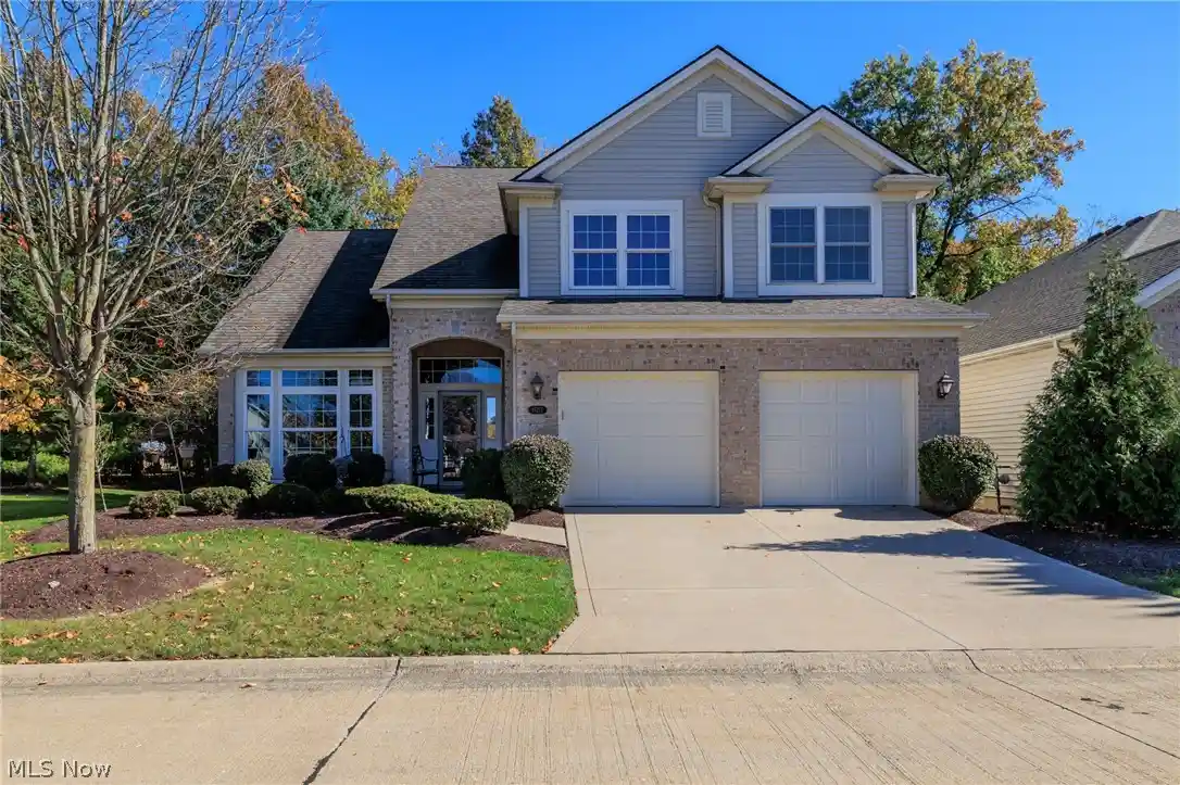 Photo 1 of Single family home for sale at 15271 Oak Holw Ln, Strongsville, OH 44149 | MLS# 5254793 | Listing updated on 2026-10-28