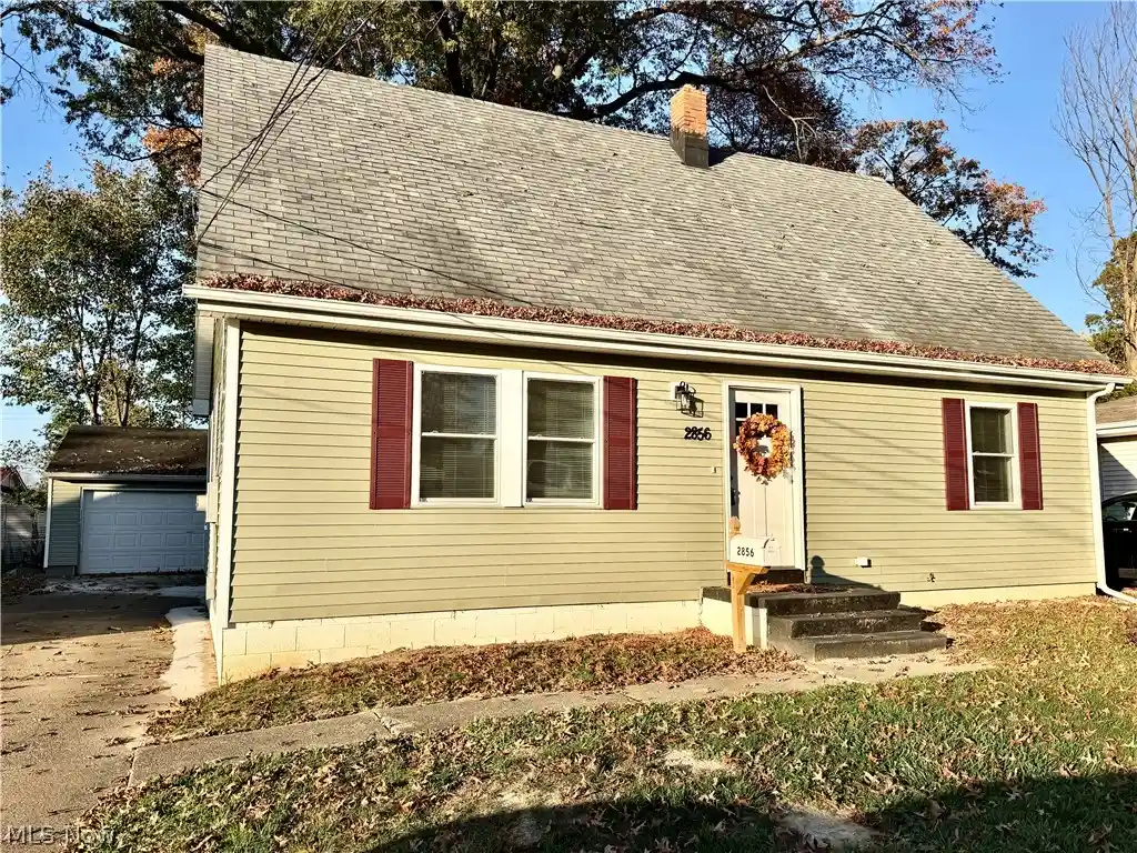 Single family home for sale at 2856 Merriweather St NW, Warren, OH 44485 | MLS# 5254940