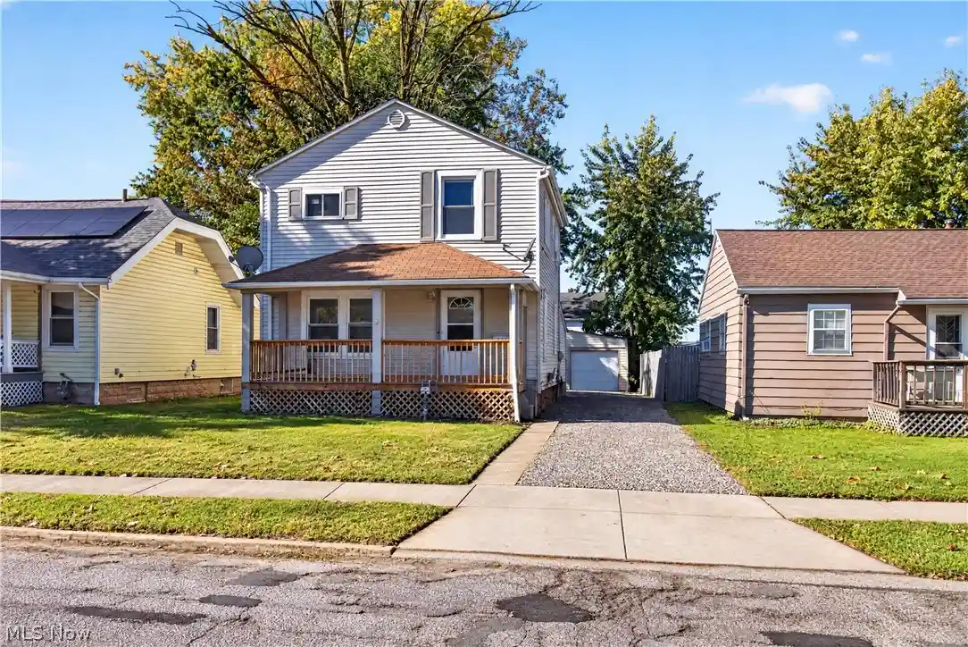 Photo 1 of Single family home for sale at 147 Fairlawn Ave, Elyria, OH 44035 | MLS# 5255093 | Listing updated on 2026-10-22