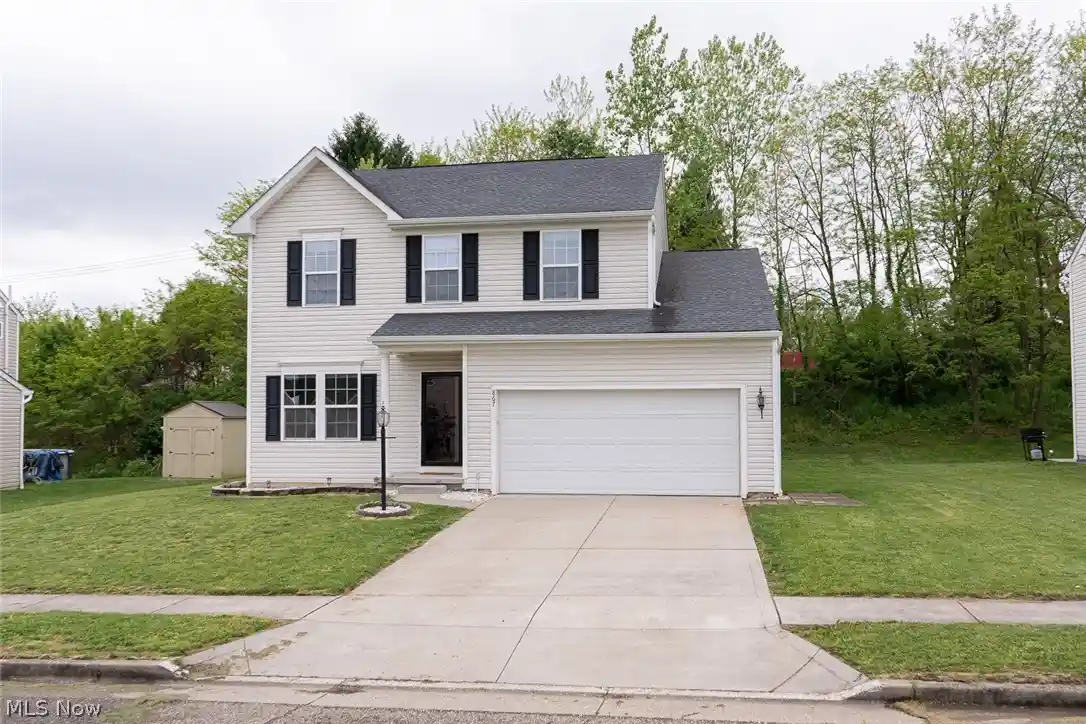 Photo 1 of Single family home for sale at 867 Starr Ridge St Se, Massillon, OH 44646 | MLS# 5255361 | Listing updated on 2026-10-24