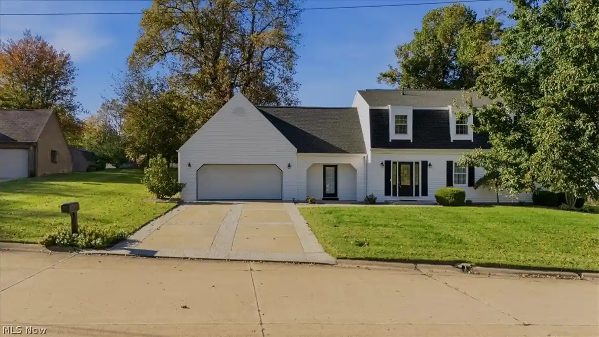 Single family home for sale at 5303 11th Avenue, Vienna, WV 26105 | MLS# 5255263