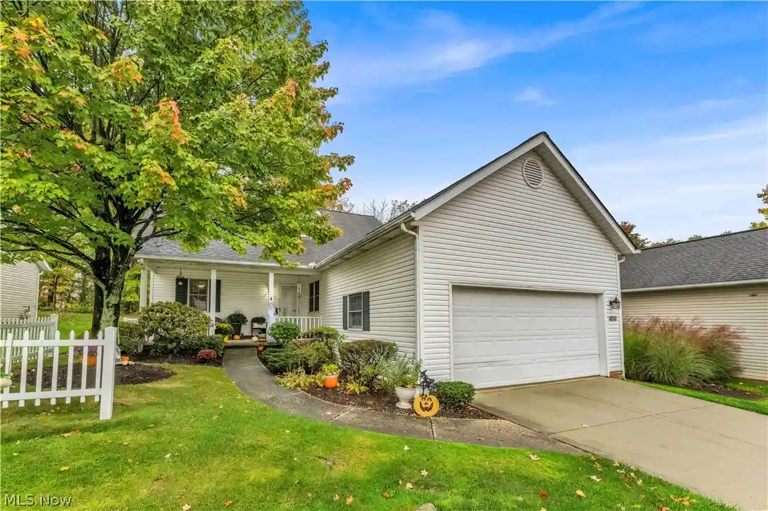 Photo 1 of Single family home for sale at 1605 Windrow Ln, Broadview Heights, OH 44147 | MLS# 5255288 | Listing updated on 2026-10-23