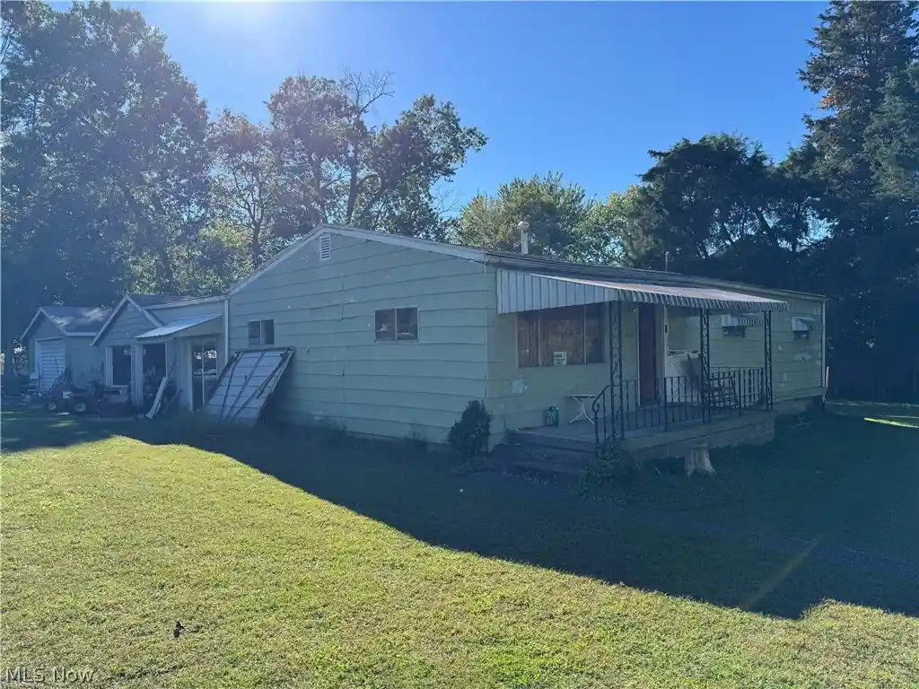 Single family home for sale at 1420 27th Street, Vienna, WV 26105 | MLS# 5255500