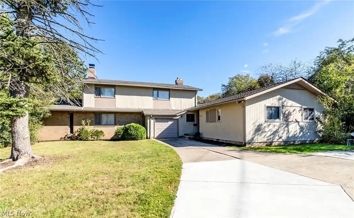 Photo 1 of Single family home for sale at 3129 Warrensville Ctr Rd, Shaker Heights, OH 44122 | MLS# 5254313 | Listing updated on 2026-10-23