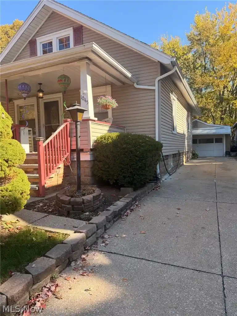 Single family home for sale at 1045 Chalker St, Akron, OH 44310 | MLS# 5255567