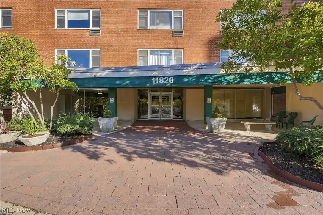Condo for sale at 11820 Edgewater Dr #513, Lakewood, OH 44107 | MLS# 5255498