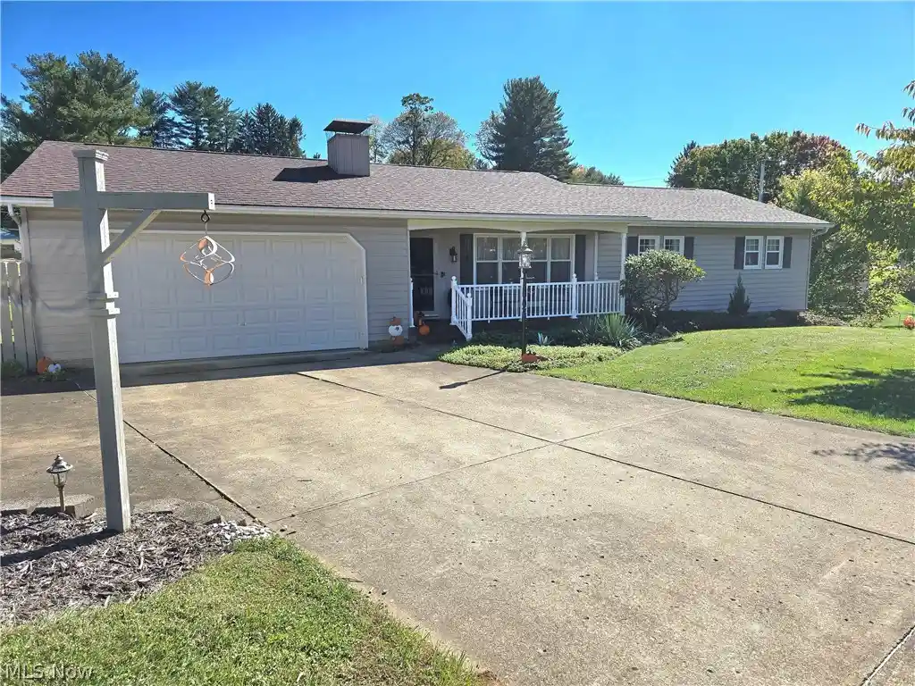 Photo 1 of Single family home for sale at 3270 Circle Ct, Zanesville, OH 43701 | MLS# 5255039 | Listing updated on 2026-10-28