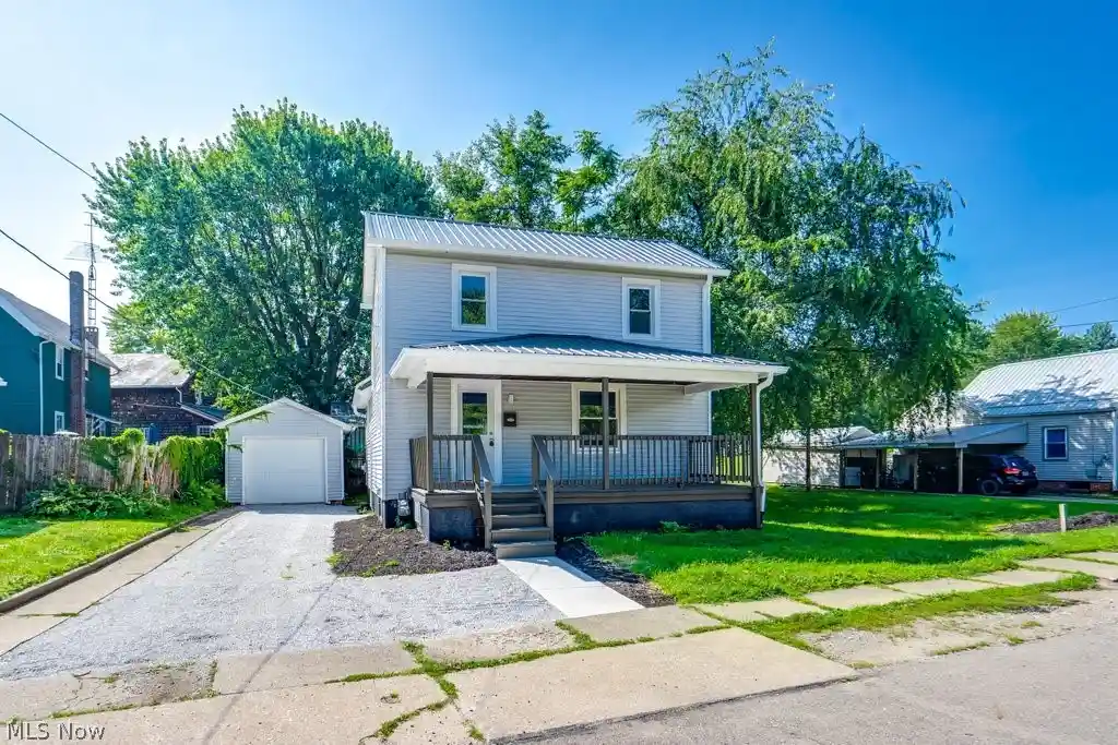 Photo 1 of Single family home for sale at 605 Chestnut St, Minerva, OH 44657 | MLS# 5255713 | Listing updated on 2026-10-28