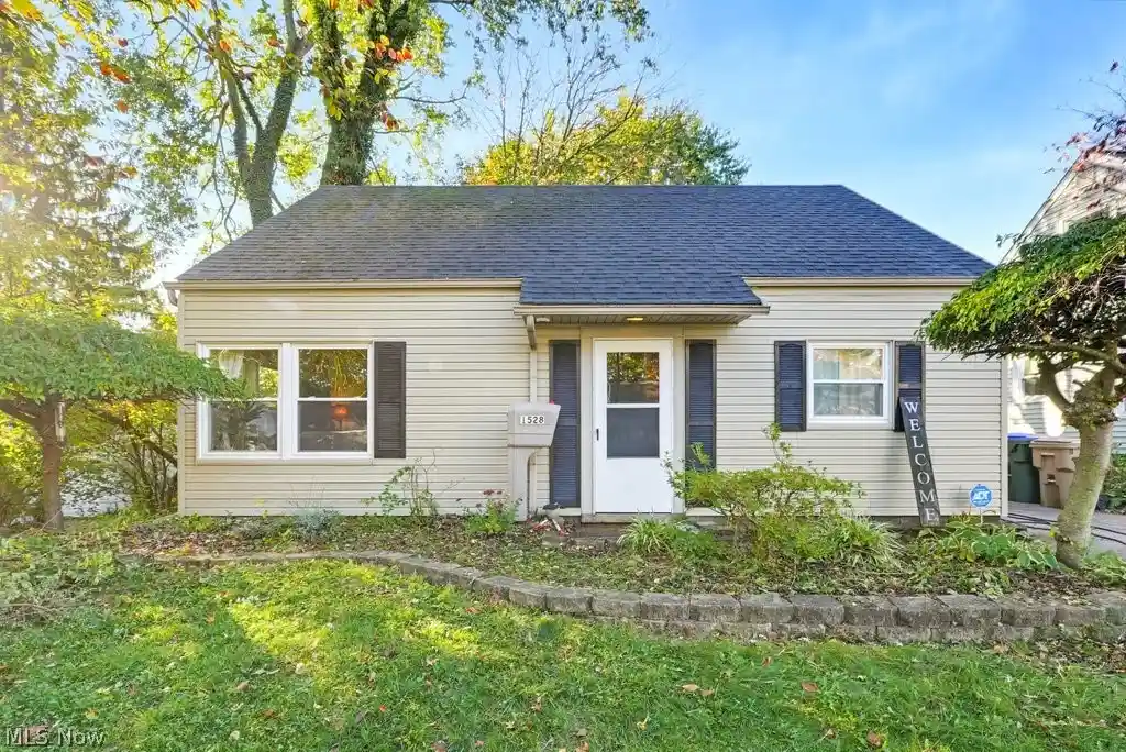 Single family home for sale at 1528 Myrtle Ave, Cuyahoga Falls, OH 44221 | MLS# 5255650
