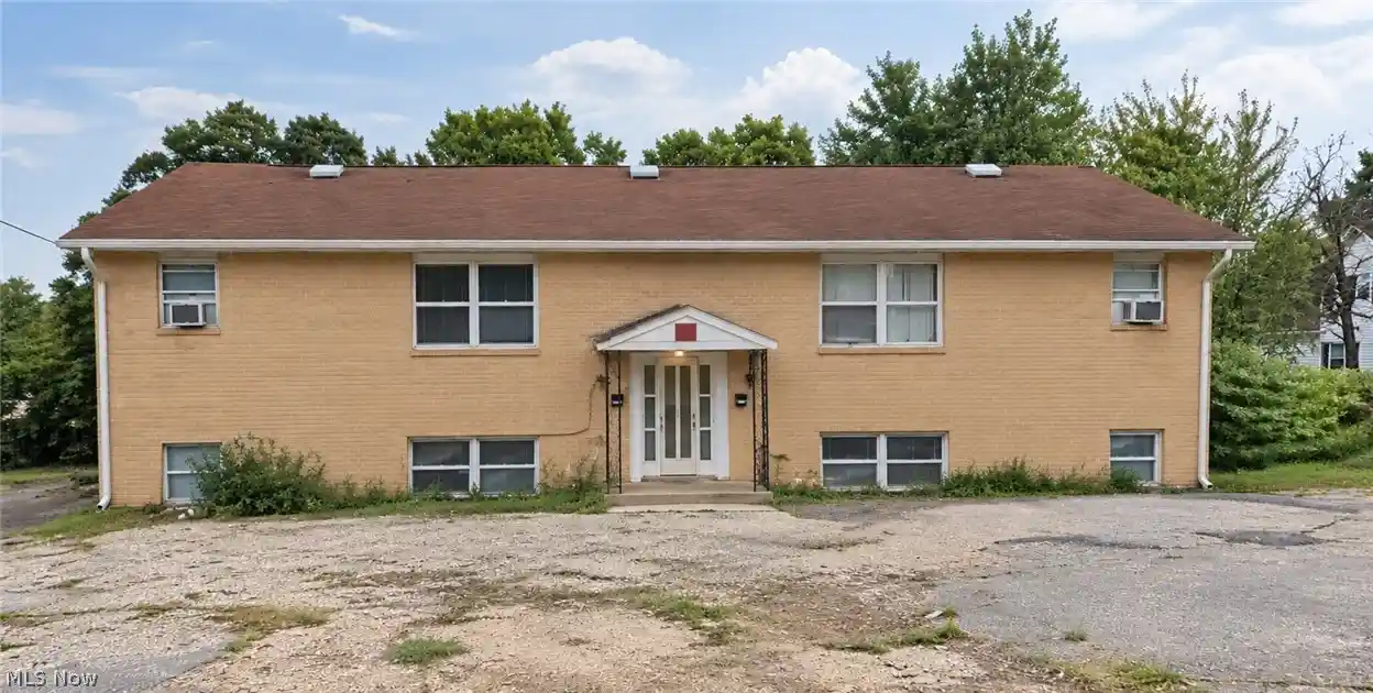 Photo 1 of Multi family home for sale at 839 E Indianola Ave, Youngstown, OH 44502 | MLS# 5255738 | Listing updated on 2026-10-24