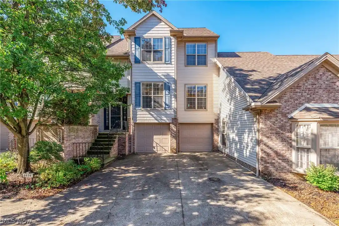 Photo 1 of Townhouse for sale at 6626 Fox Holw Ct, Cleveland, OH 44130 | MLS# 5255732 | Listing updated on 2026-10-28