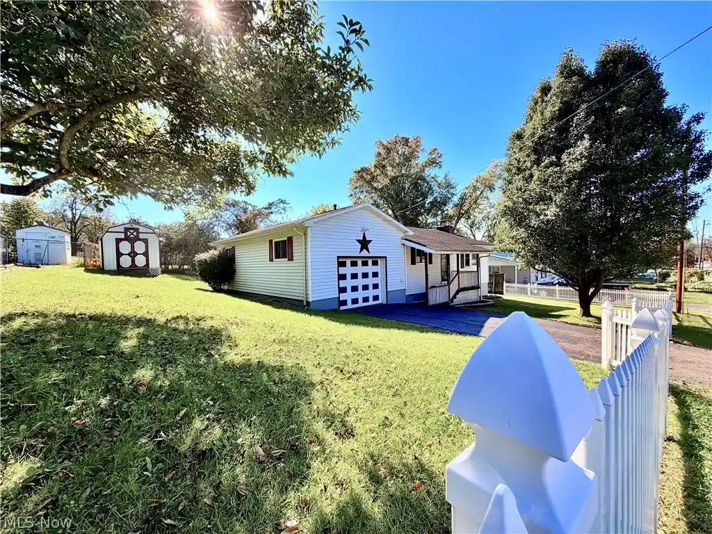 Photo 1 of Single family home for sale at 4482 Niagara St, Parkersburg, WV 26101 | MLS# 5255566 | Listing updated on 2026-10-27