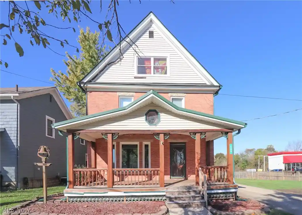 Single family home for sale at 146 S Main St, Creston, OH 44217 | MLS# 5255307