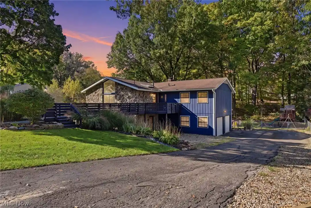Single family home for sale at 2667 Olentangy Dr, Akron, OH 44333 | MLS# 5255774