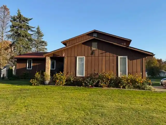 Single family home for sale at 641 Dunbar Rd, Tallmadge, OH 44278 | MLS# 5255796