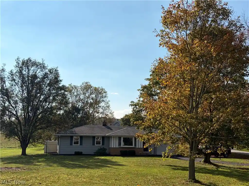 Photo 1 of Single family home for sale at 4730 S Ridge Rd E, Ashtabula, OH 44004 | MLS# 5255573 | Listing updated on 2026-10-26