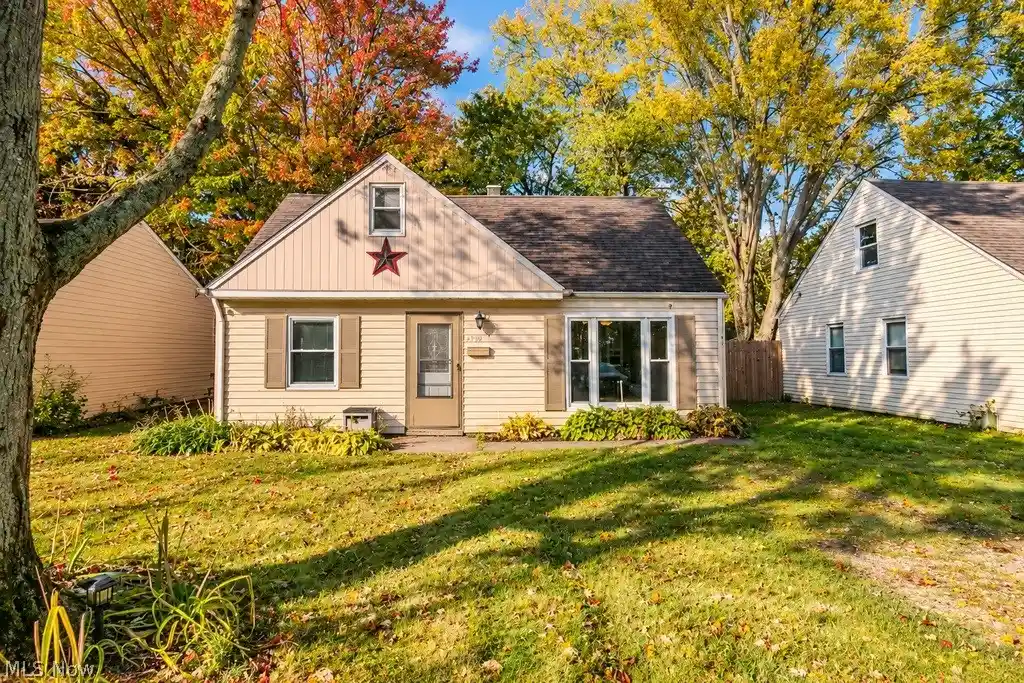 Photo 1 of Sale Pending at 4980 Corduroy Rd, Mentor, OH 44060 | MLS# 5255798 | Listing updated on 2026-10-28