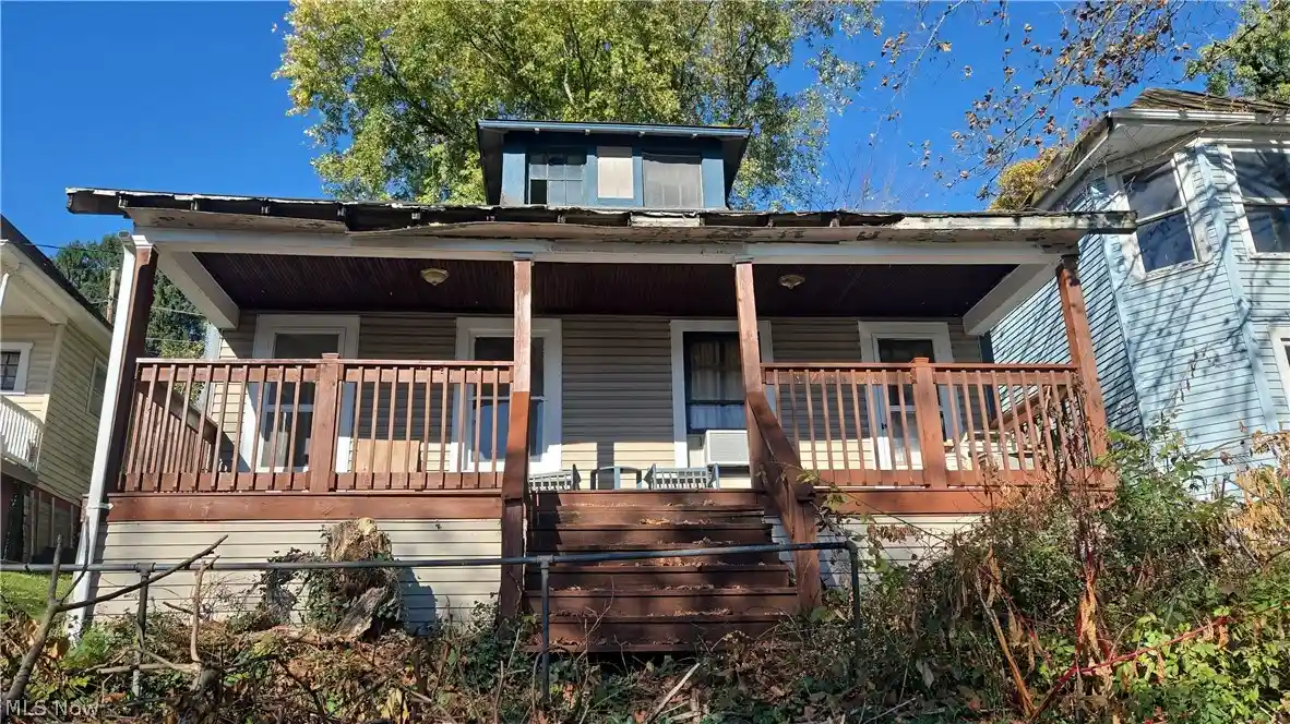 Single family home for sale at 126 Rose Hl Pike, Bellaire, OH 43906 | MLS# 5255849