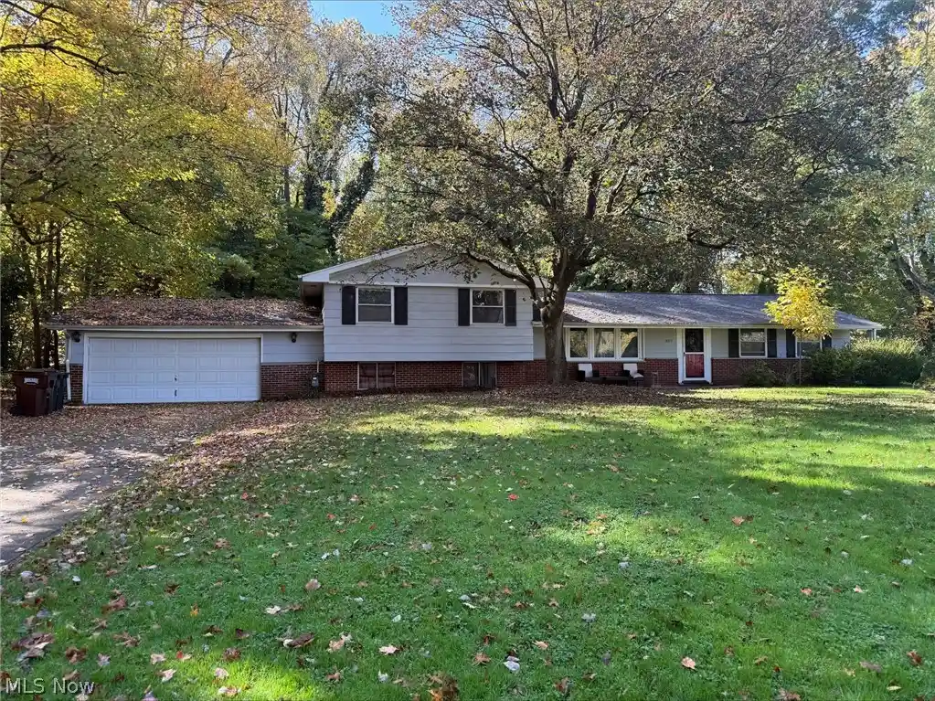 Single family home for sale at 8257 Cricket Ln, Northfield, OH 44067 | MLS# 5255863