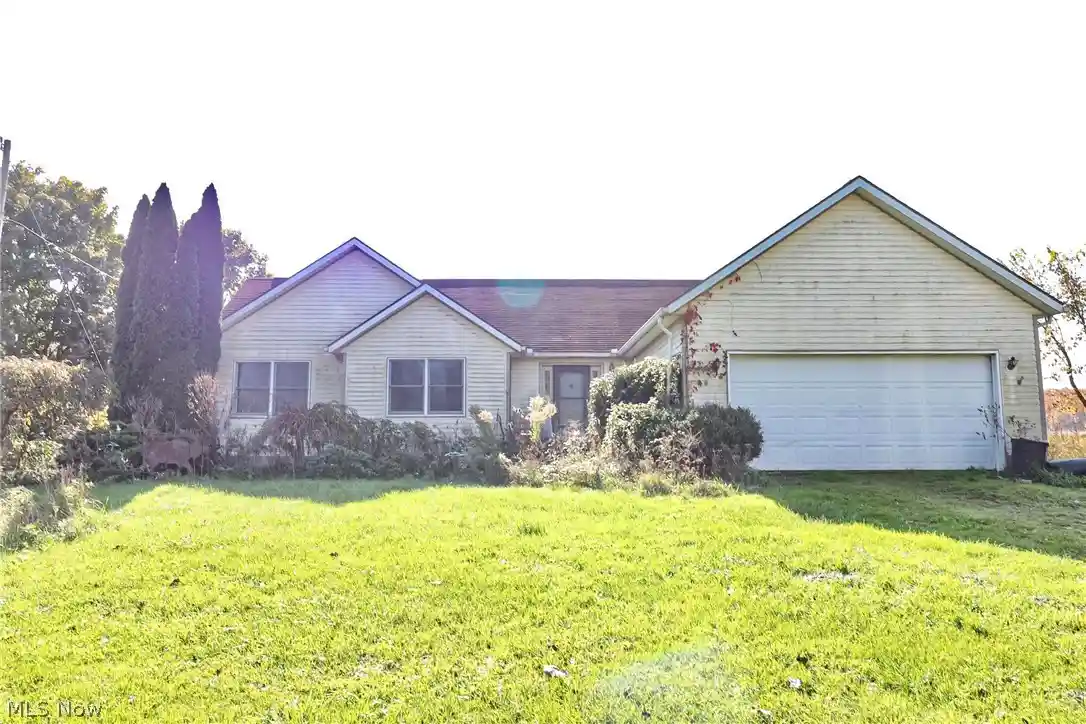 Single family home for sale at 585 E Britton Rd, Creston, OH 44217 | MLS# 5255296