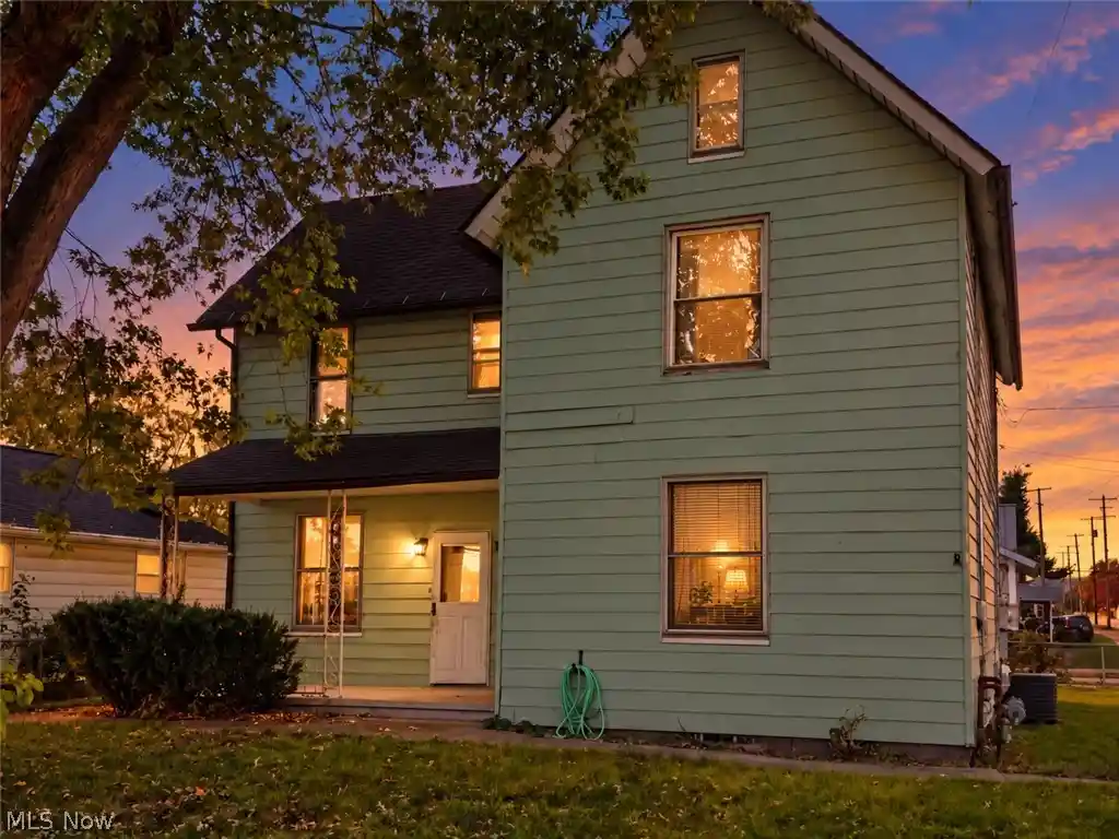 Photo 1 of Single family home for sale at 1301 Wertz Ave Sw, Canton, OH 44710 | MLS# 5253924 | Listing updated on 2026-10-27