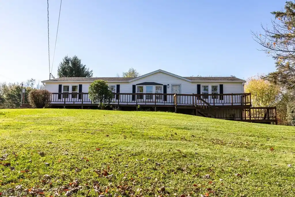 Single family home for sale at 41295 Glasgow Rd, Lisbon, OH 44432 | MLS# 5255892
