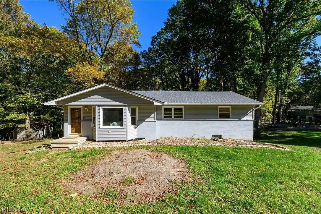Single family home for sale at 8470 Shadyview Ave NW, Clinton, OH 44216 | MLS# 5254704
