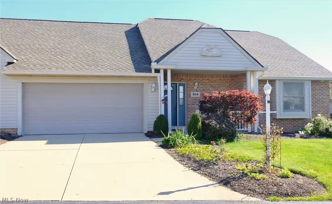 Photo 1 of Condo for sale at 919 Baffin Dr, Canal Fulton, OH 44614 | MLS# 5255910 | Listing updated on 2026-10-26