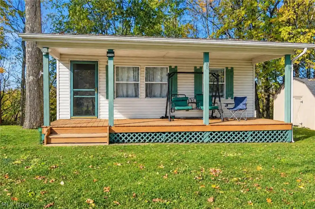 Photo 1 of Single family home for sale at 463 Dunlap Crk Rd, Newcomerstown, OH 43832 | MLS# 5255828 | Listing updated on 2026-10-26