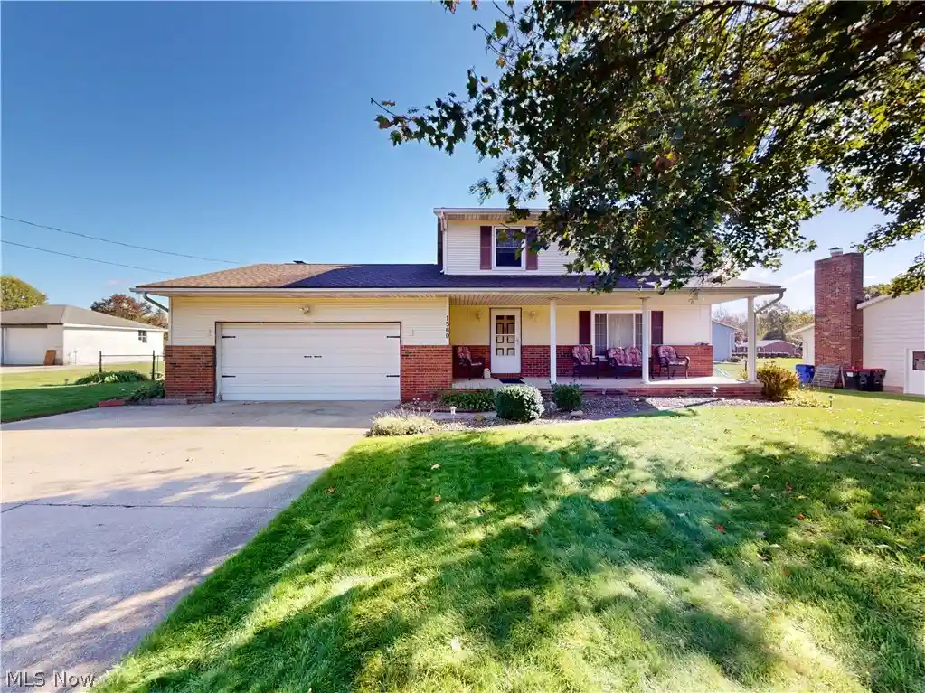 Single family home for sale at 1560 Martin Rd, Mogadore, OH 44260 | MLS# 5255721