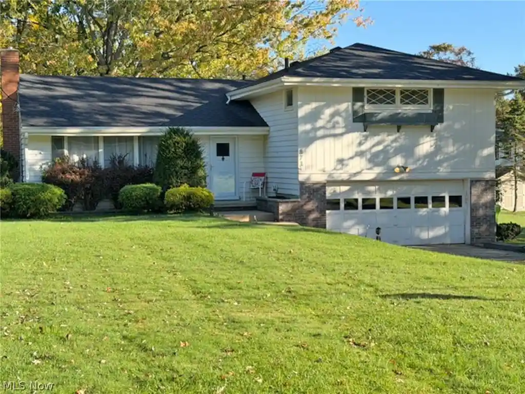 Single family home for sale at 873 Norton Dr, Tallmadge, OH 44278 | MLS# 5256096